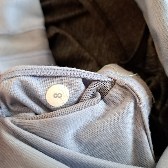 LULULEMON Back on Track Top - Picture 9 of 9